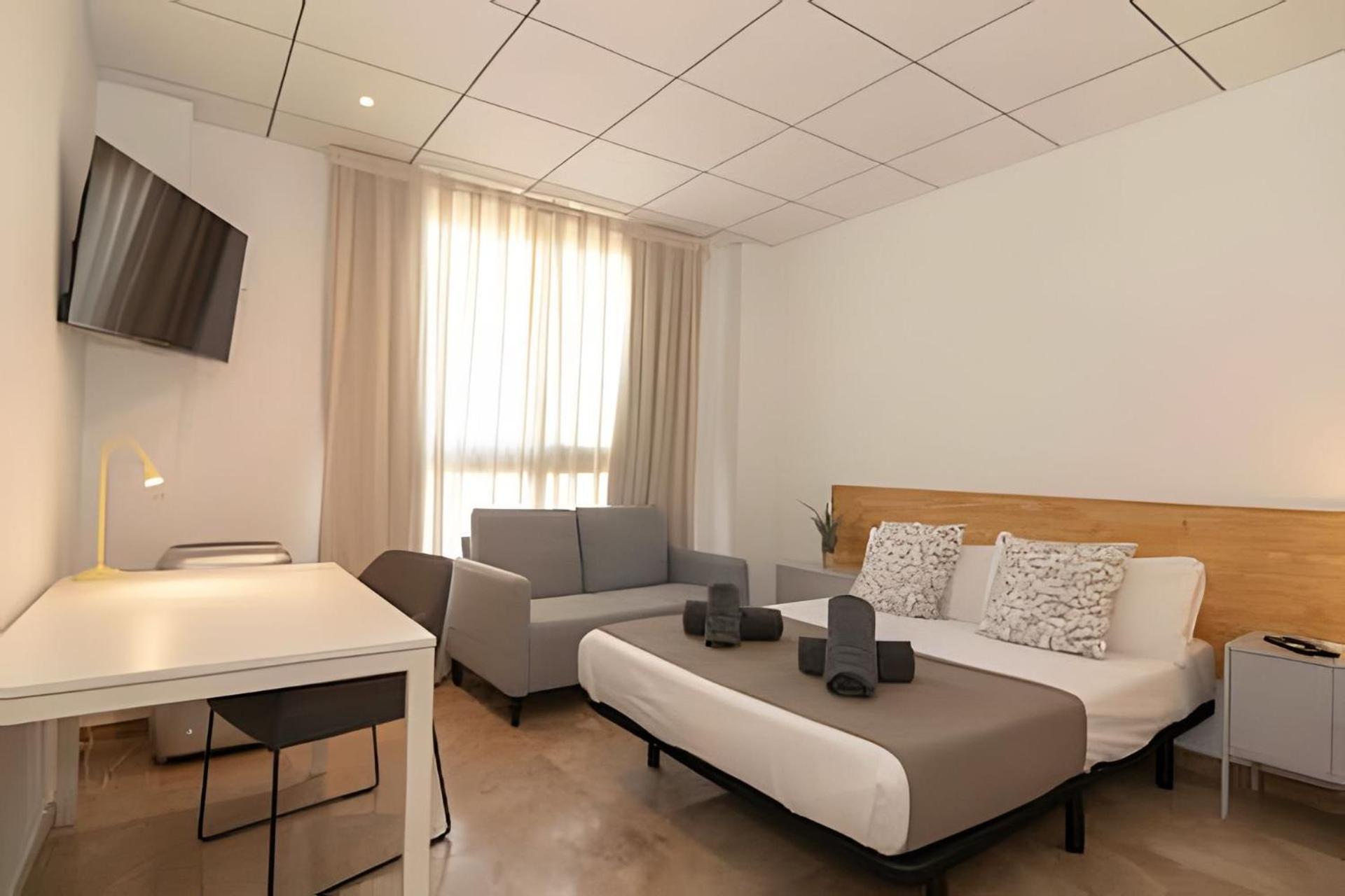 11 Nights Studios Валенсия Экстерьер фото
