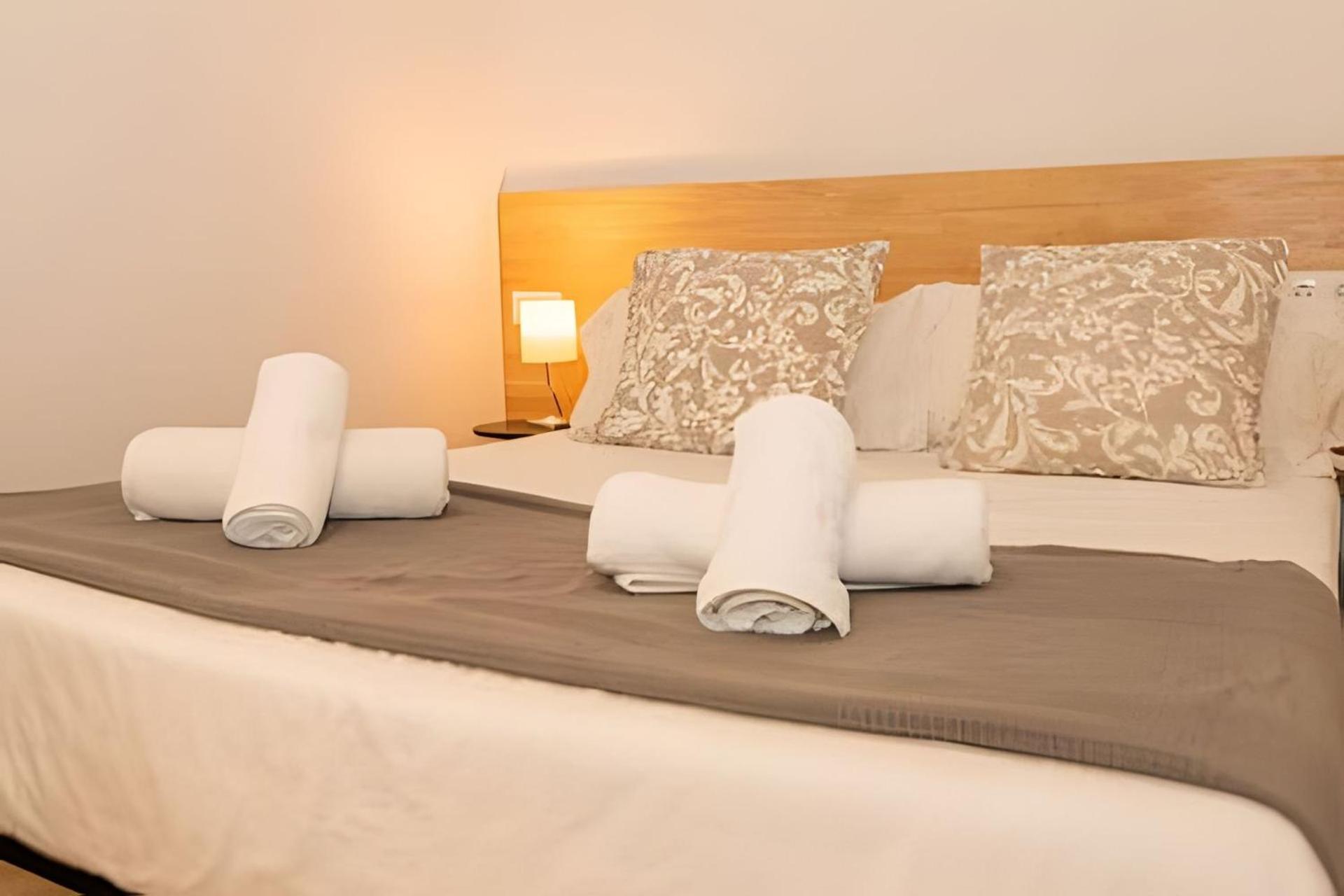 11 Nights Studios Валенсия Экстерьер фото