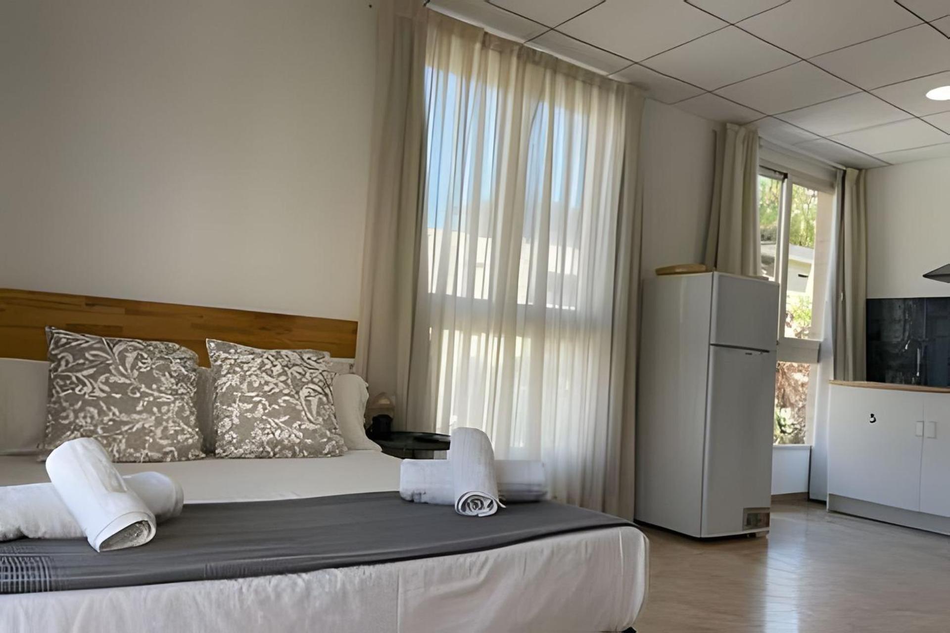 11 Nights Studios Валенсия Экстерьер фото